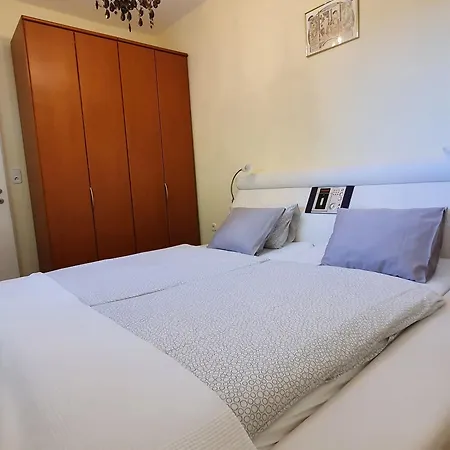 Schuecker Höflein an der Donau